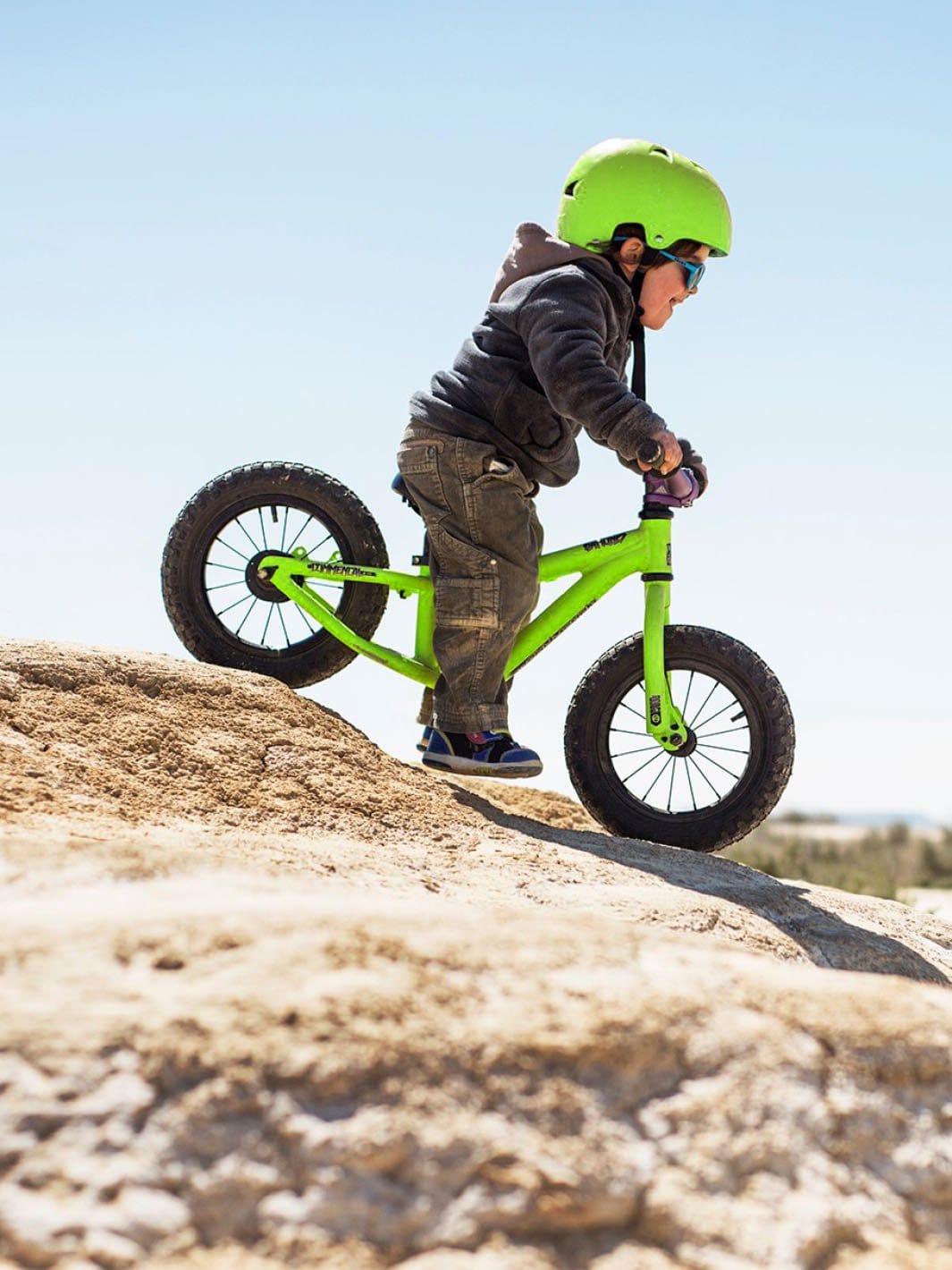 CERTIFIED EPS HELMET - BLACK GREEN
